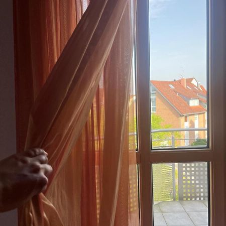 Sonniges Dachzimmer Feucht Ngoại thất bức ảnh